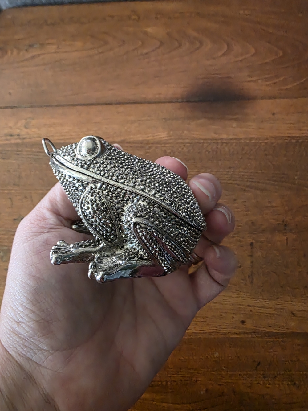 Vintage Silver Frog Retractable Measuring Tape - Picture 4 of 5